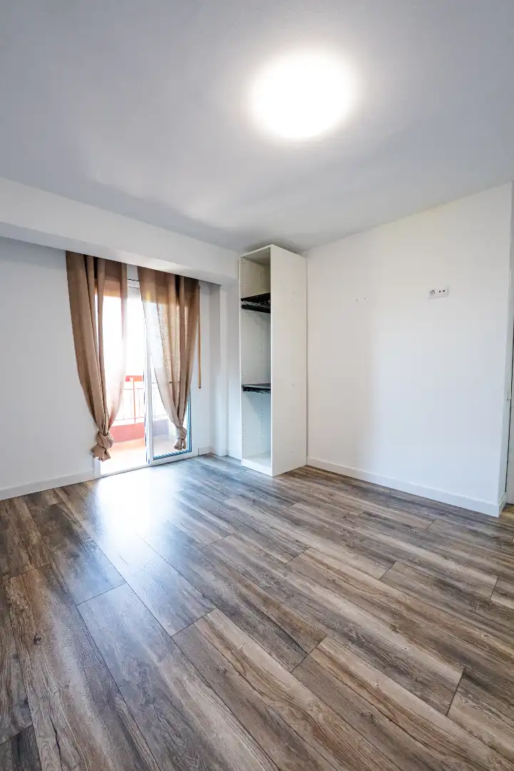 Habitación de Piso en venta en Tarragona con Parquet, Terraza y Amueblado