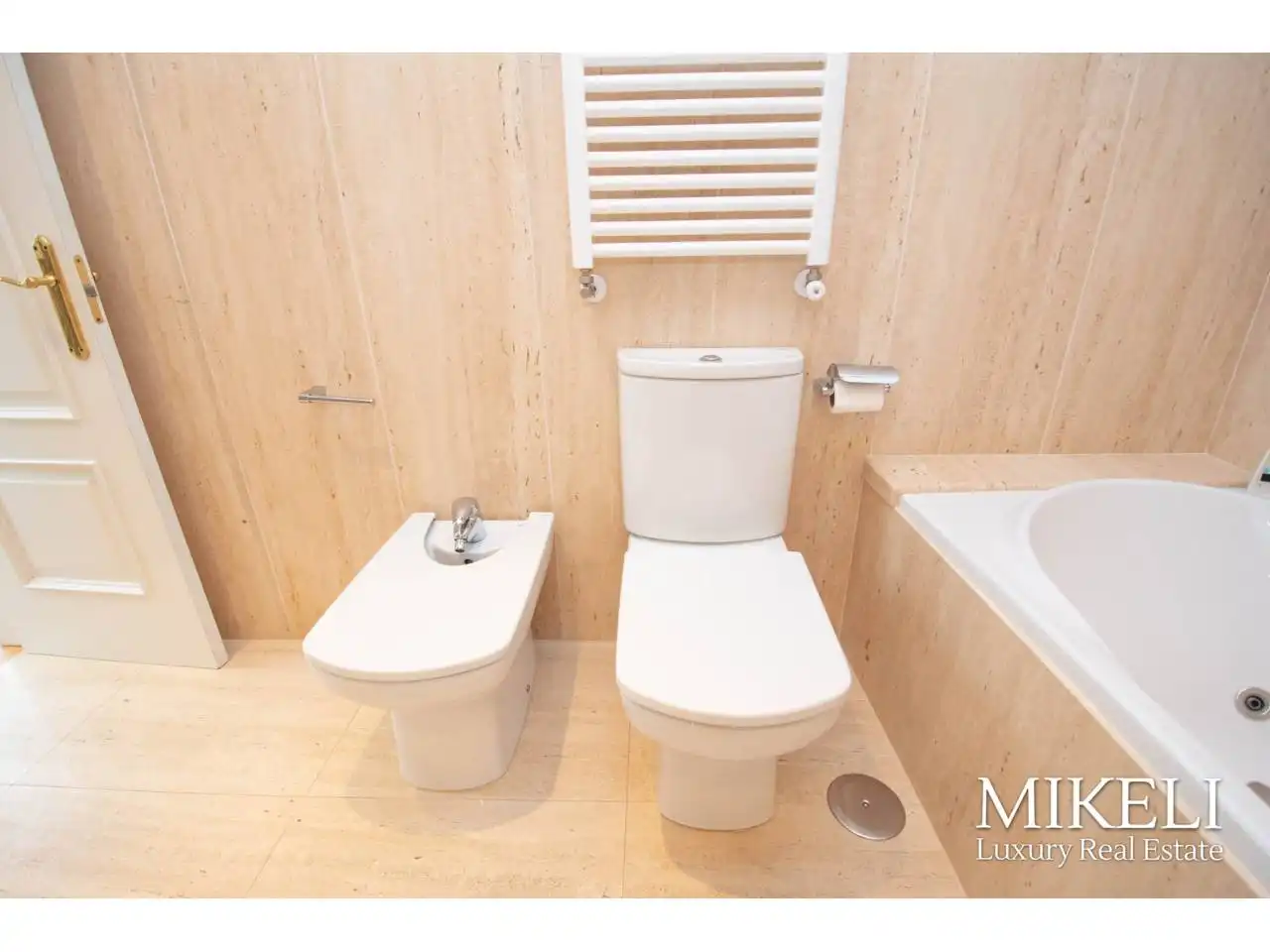 Badezimmer von Wohnung zum Verkauf in Santander mit Heizung, Parkett und Terrasse