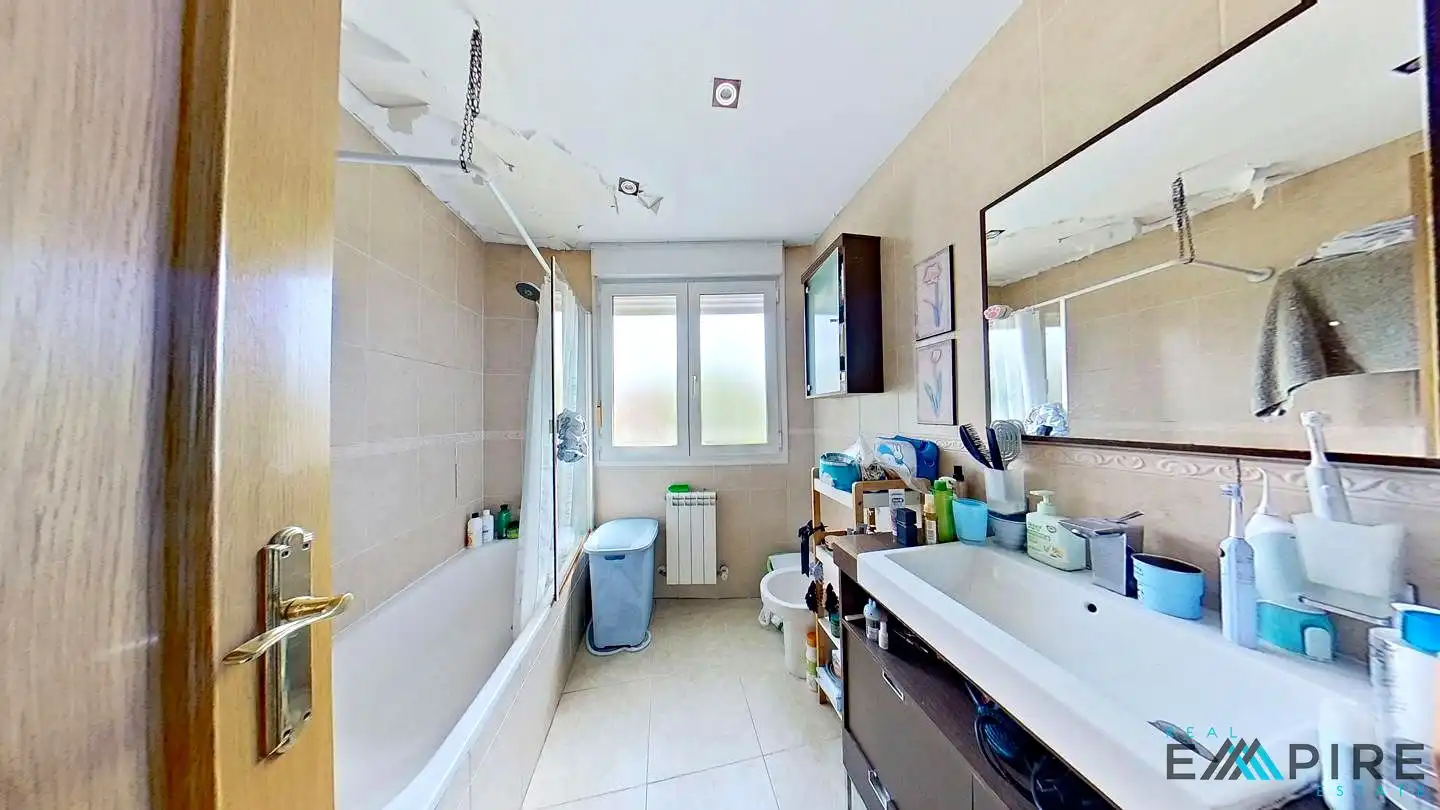 Baño de Casa adosada en venta en Valdemoro con Aire acondicionado, Calefacción y Amueblado