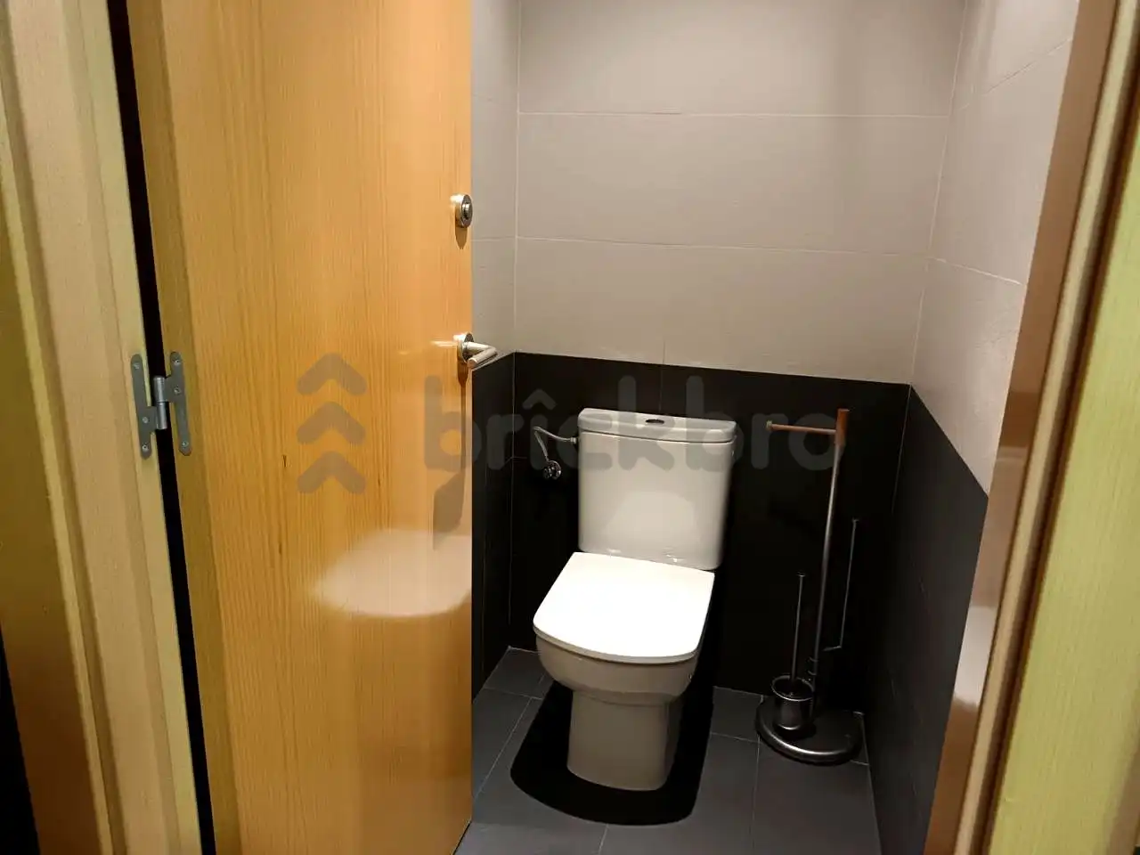 Bathroom of Office for sale in Barcelona