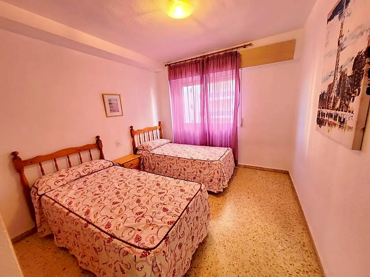 Habitación de Apartamento de alquiler en Miramar, Valencia