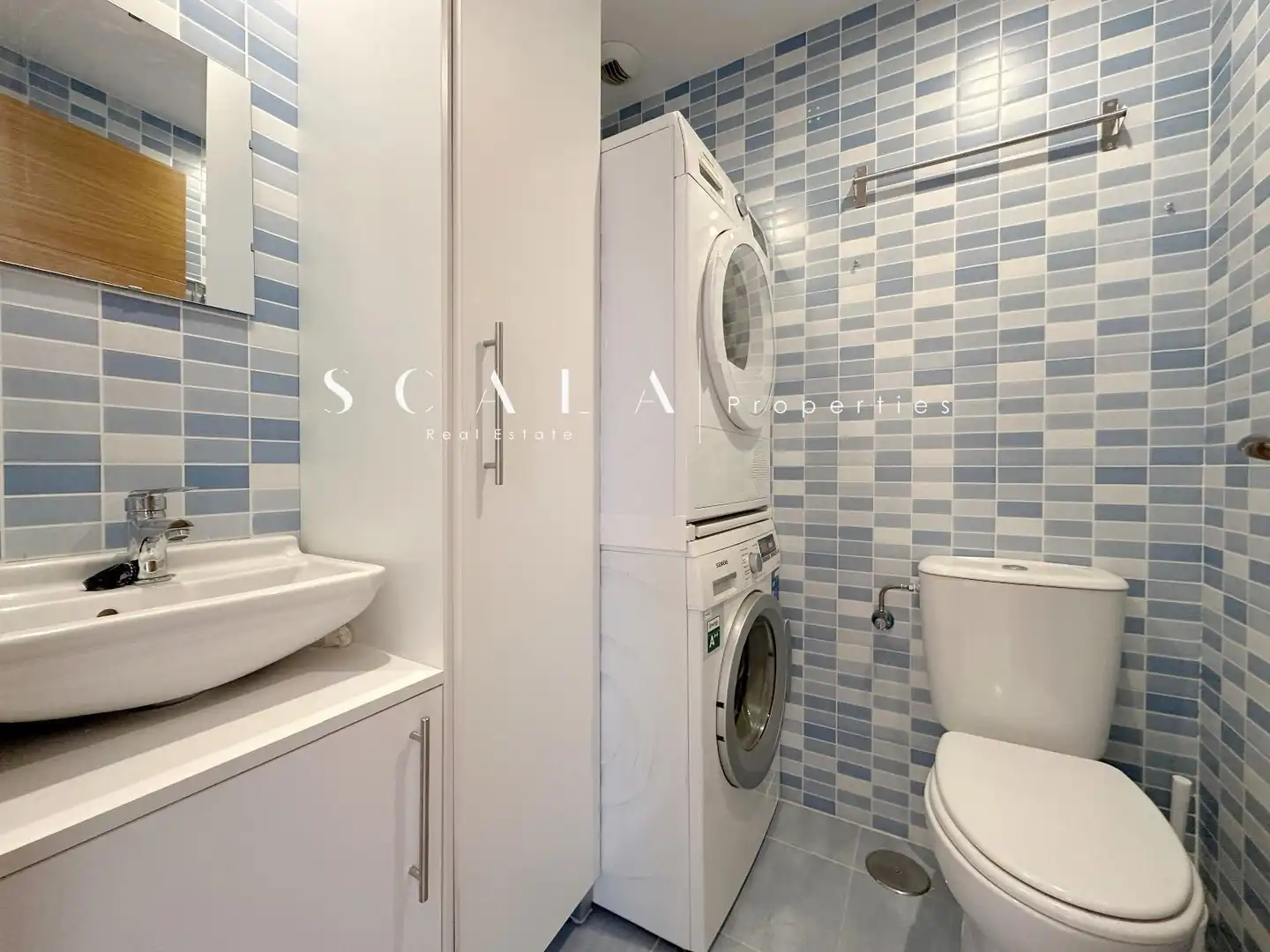 Badezimmer von Wohnung zur Miete in Madrid mit Klimaanlage, Heizung und Parkett