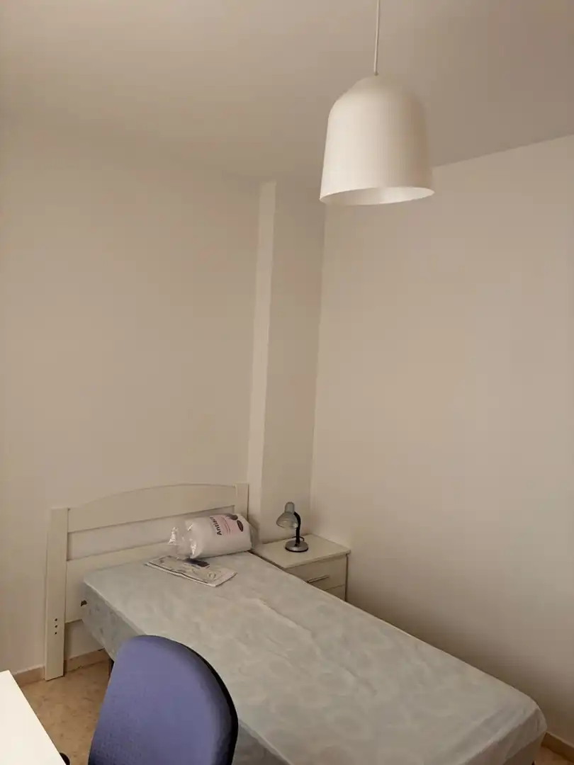 Piso con terraza en alquiler en Maria Auxiliadora - Barriada de Llera, imagen 8