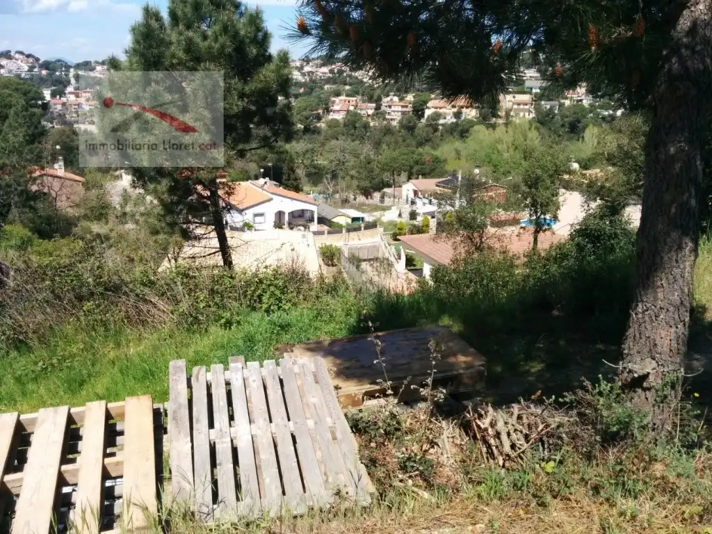 Terreno residencial en venta en Carrer Satel·lits 35, imagen 2