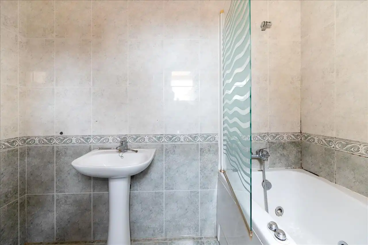 Bathroom of Detached homes for sale in Málaga  with Terrace and Swimming Pool