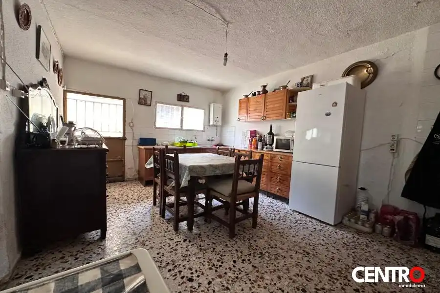 Cuina de Casa o xalet en venda en Guadahortuna amb Jardí privat