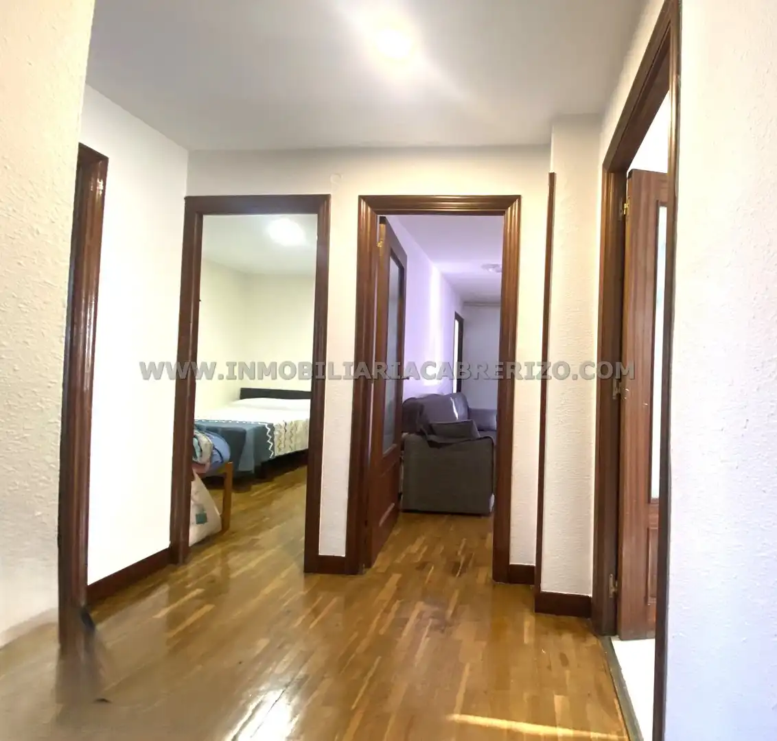 Habitación de Piso en venta en  Pamplona / Iruña con Calefacción, Parquet y Terraza