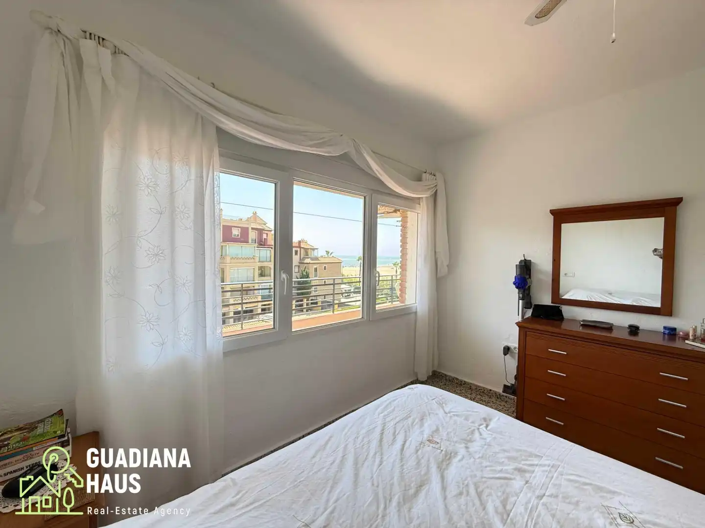Dormitori de Apartament en venda en Ayamonte amb Aire condicionat, Calefacció i Terrassa