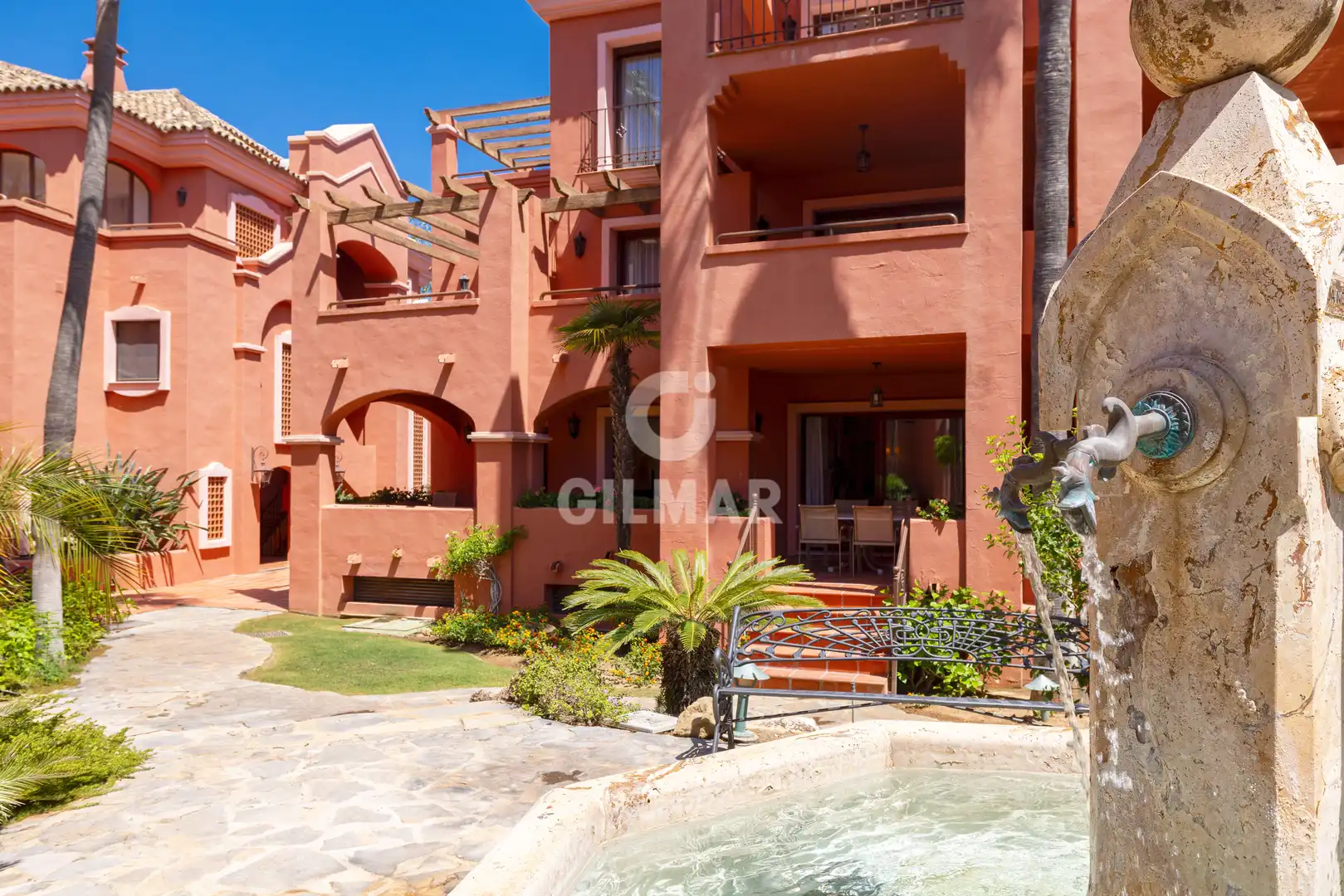 Vista exterior de Apartament en venda en Marbella amb Calefacció, Traster i Piscina