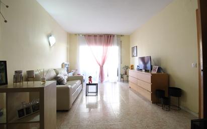 Living room of Flat for sale in Figueres  with Heating and Terrace