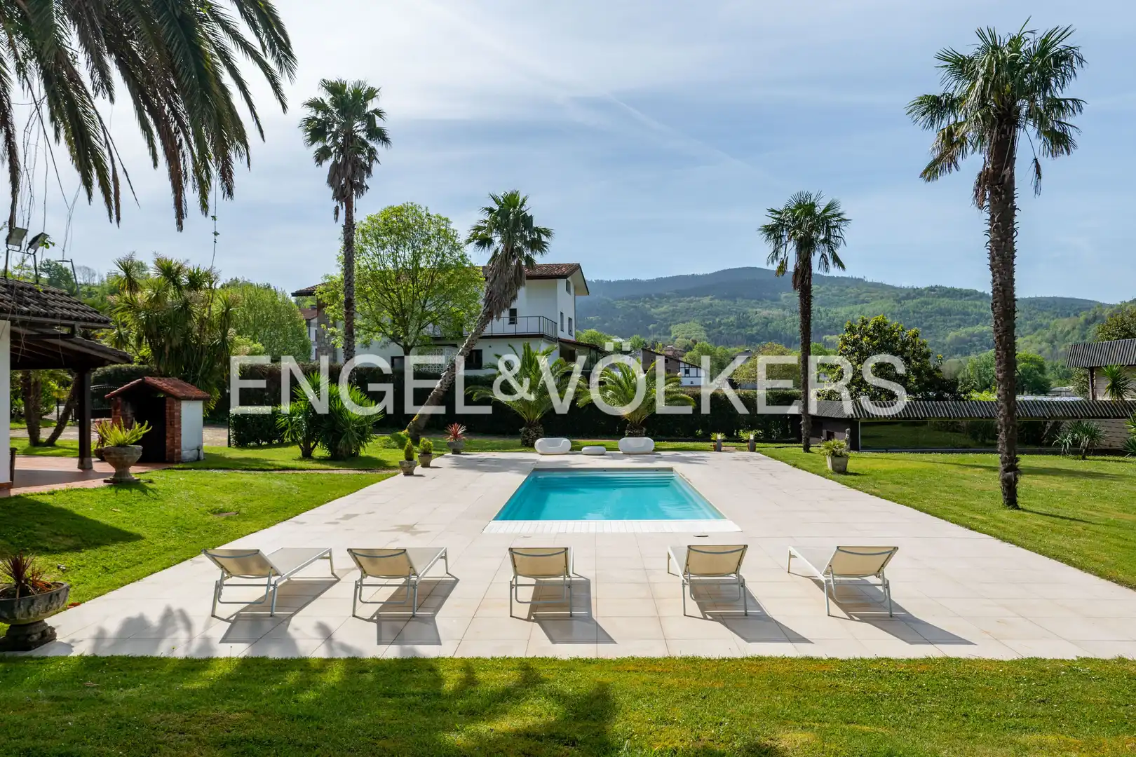 Vista exterior de Casa o chalet de alquiler en Usurbil con Calefacción, Jardín privado y Piscina