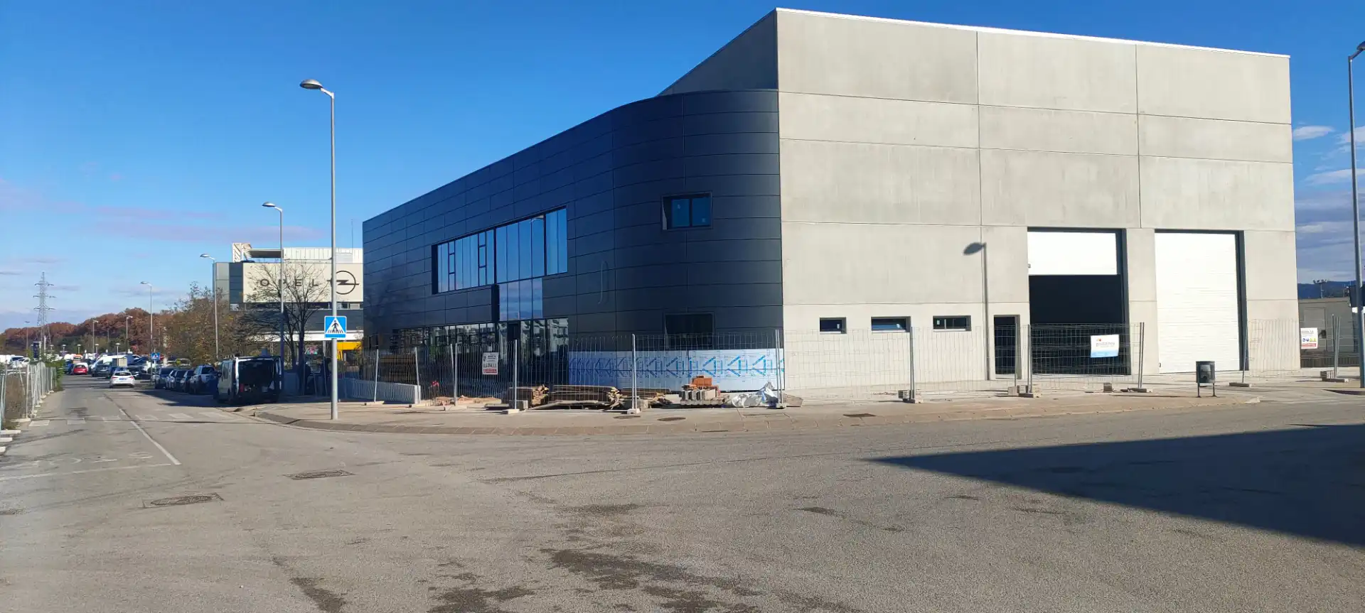 Außenansicht von Fabrik Grundstücke zum Verkauf in Salt