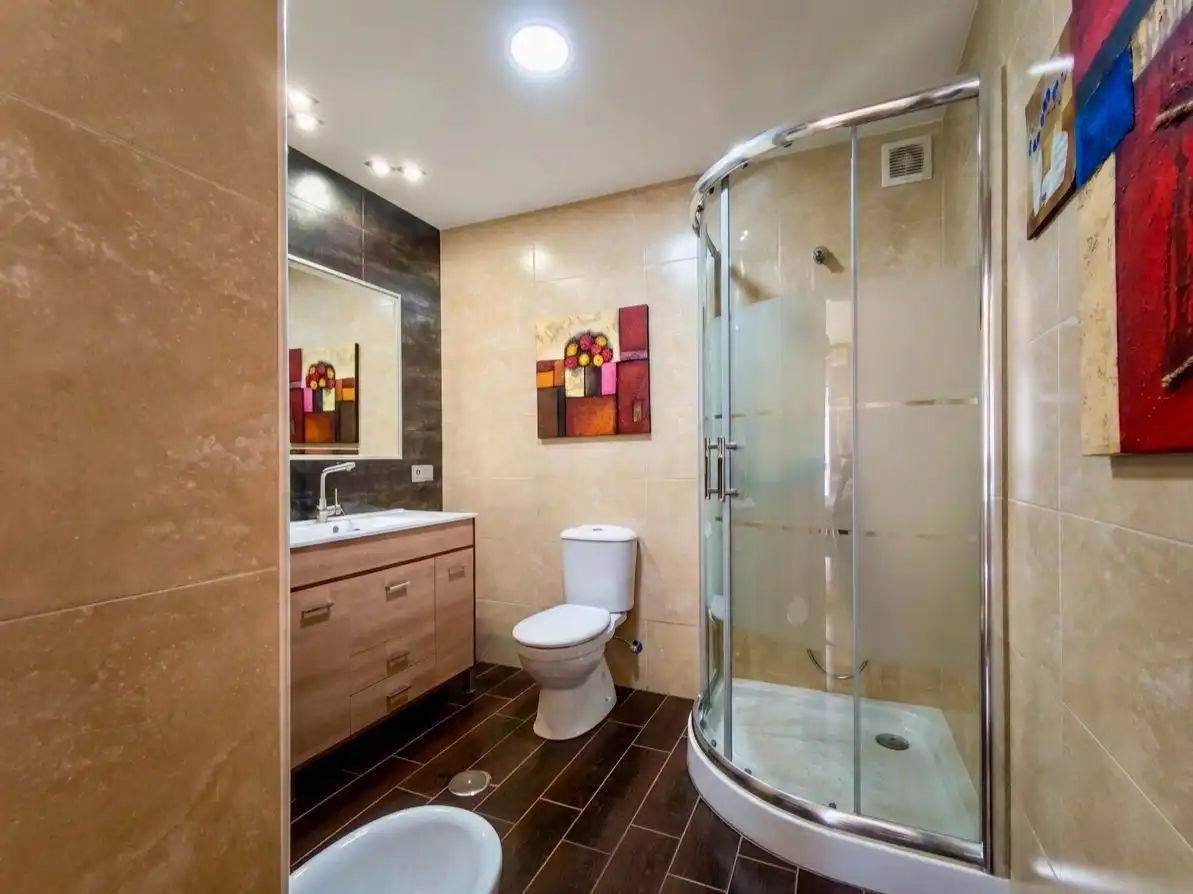 Baño de Piso en venta en Mairena del Aljarafe con Aire acondicionado