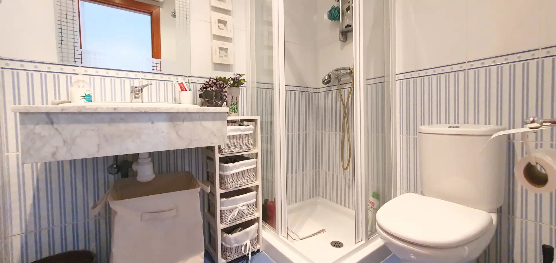 Bathroom of Apartments for rent in Dénia  with Air Conditioner, Heating and Terrace