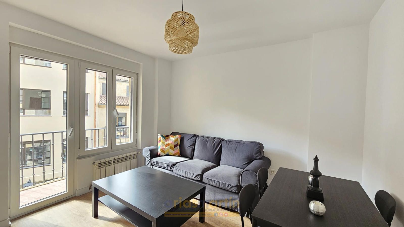 Living room of Flat to rent in Salamanca Capital  with Heating, Terrace and Furnished