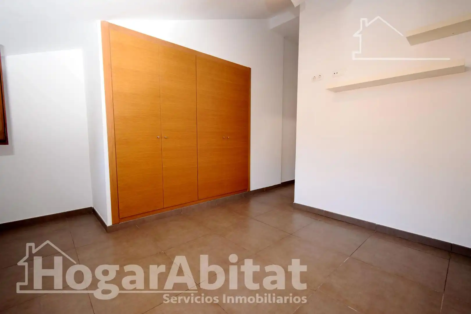 Habitación de Piso en venta en Valencia con Aire acondicionado y Calefacción