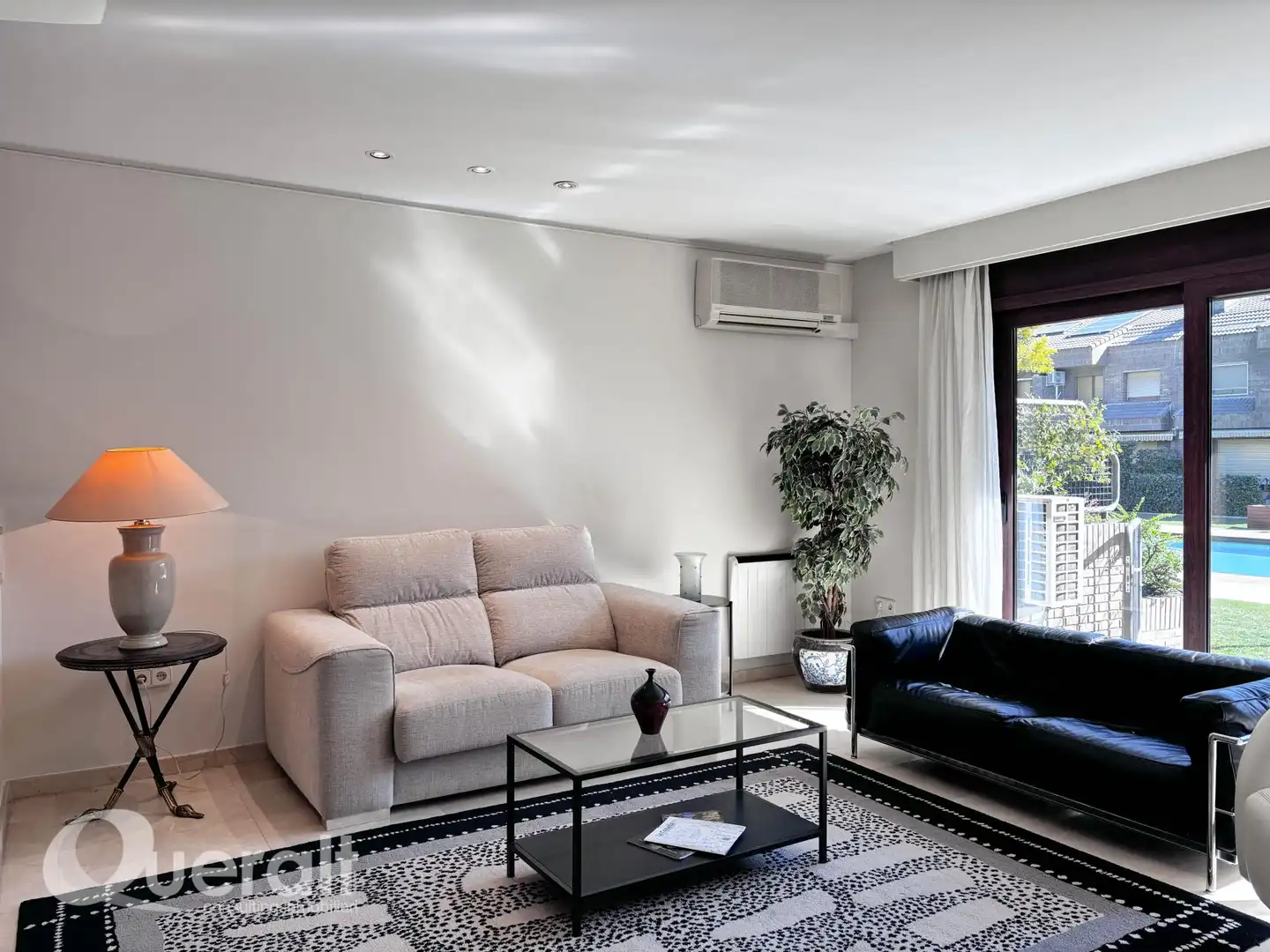 Sala de estar de Casa adosada de alquiler en Lleida con Calefacción y Jardín privado