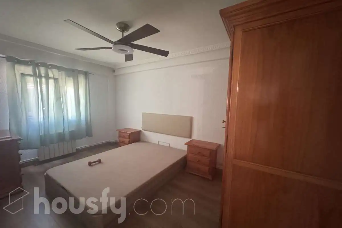 Habitación de Piso de alquiler en Móstoles con Parquet y Amueblado
