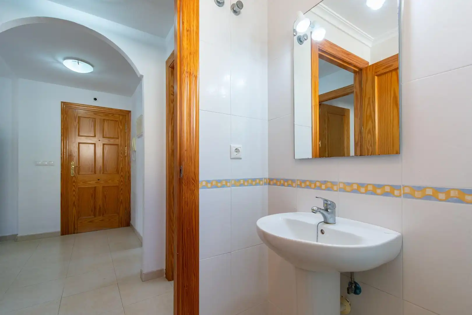 Baño de Ático en venta en Cartagena con Aire acondicionado, Terraza y Amueblado
