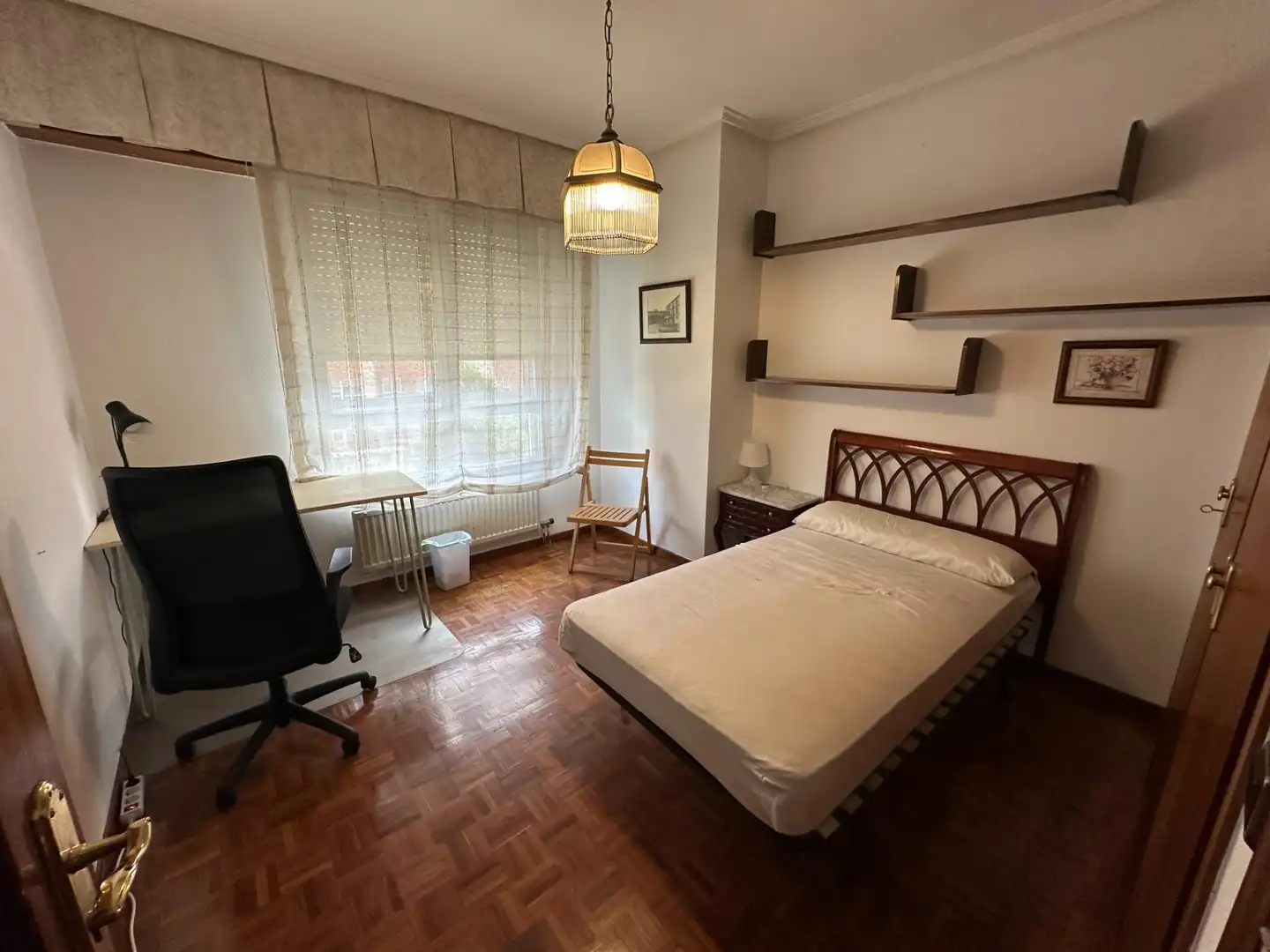 Bedroom of Flat for share in Burgos  with Heating and Furnished