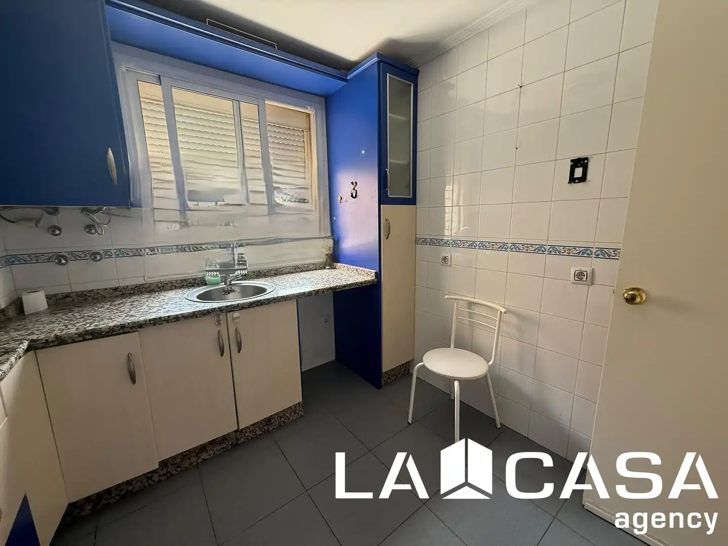 Cocina de Planta baja en venta en Dos Hermanas con Trastero y Piscina