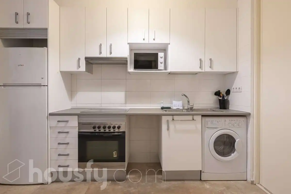 Cuina de Planta baixa de lloguer en Madrid amb Calefacció
