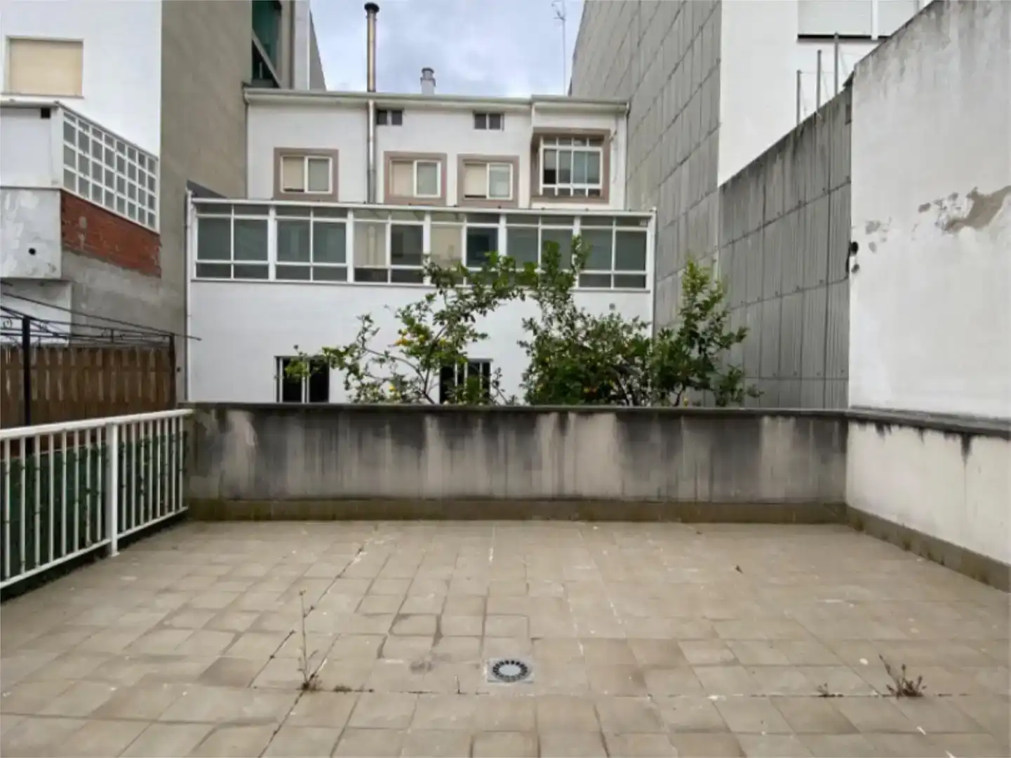 Vista exterior de Pis en venda en Burela amb Balcó