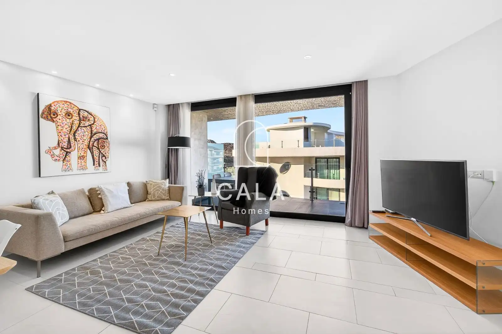 Penthouse with pool for sale in El Palm Mar