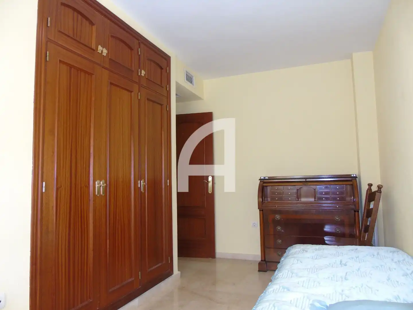 Bedroom of Flat for sale in Fuengirola  with Air Conditioner, Heating and Terrace