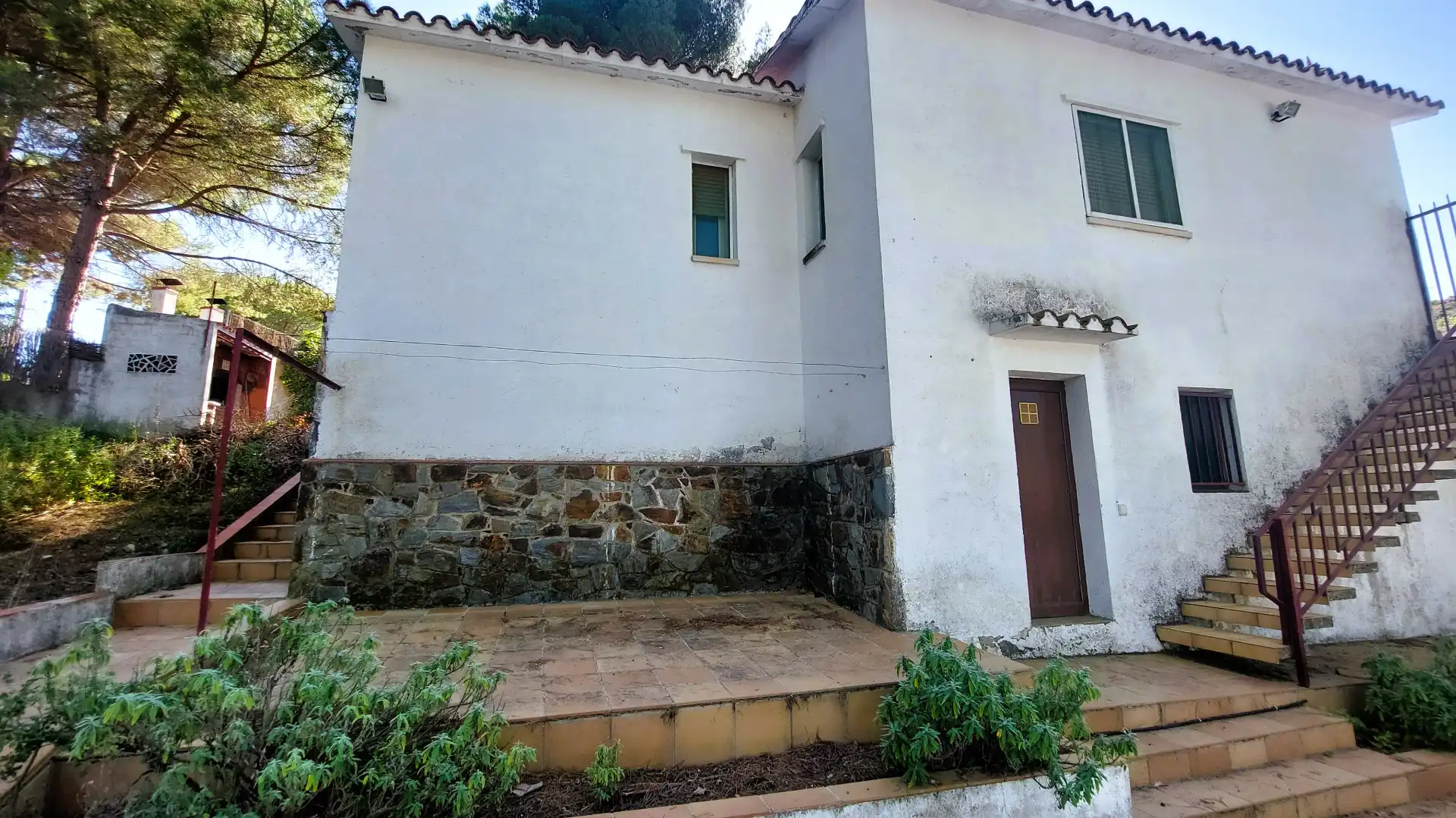 Vista exterior de Casa o xalet en venda en Sant Llorenç Savall amb Jardí privat, Terrassa i Piscina