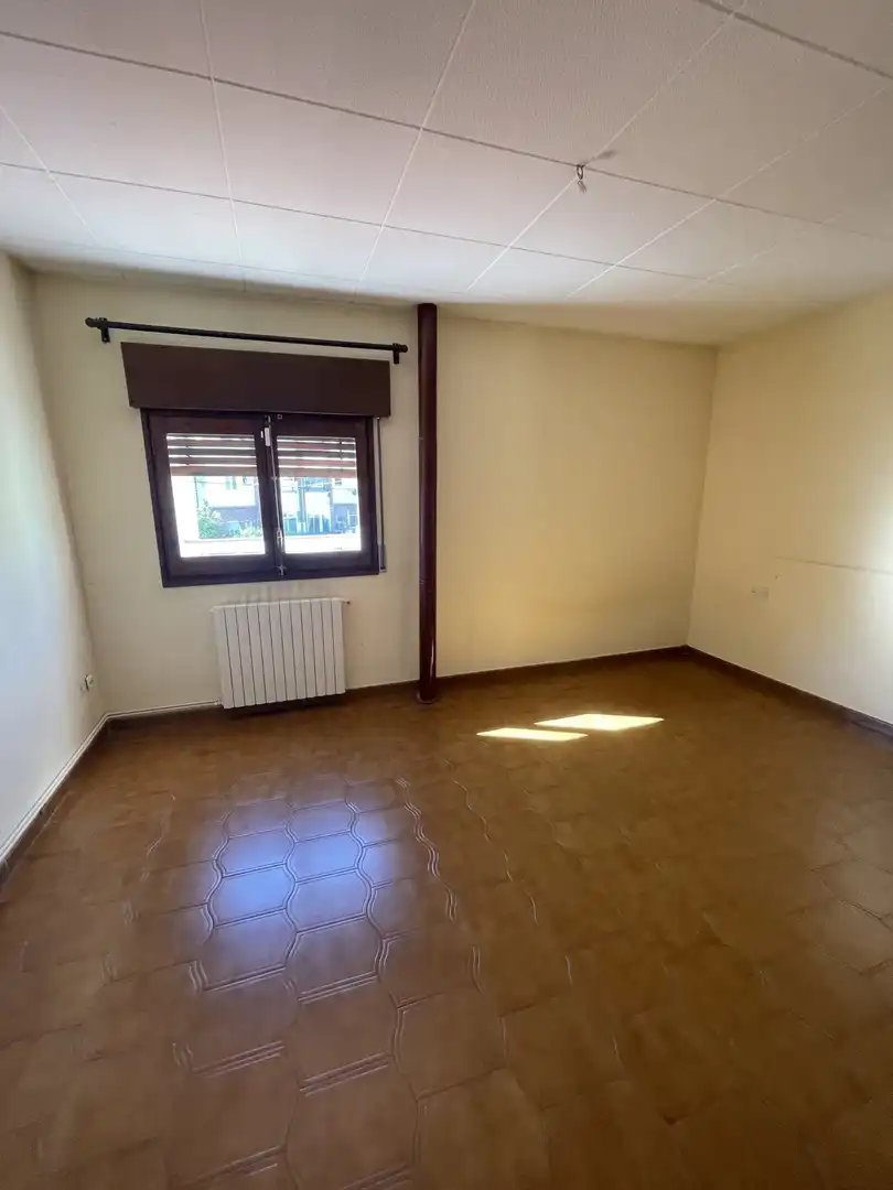 Dormitori de Casa o xalet en venda en Girona amb Terrassa