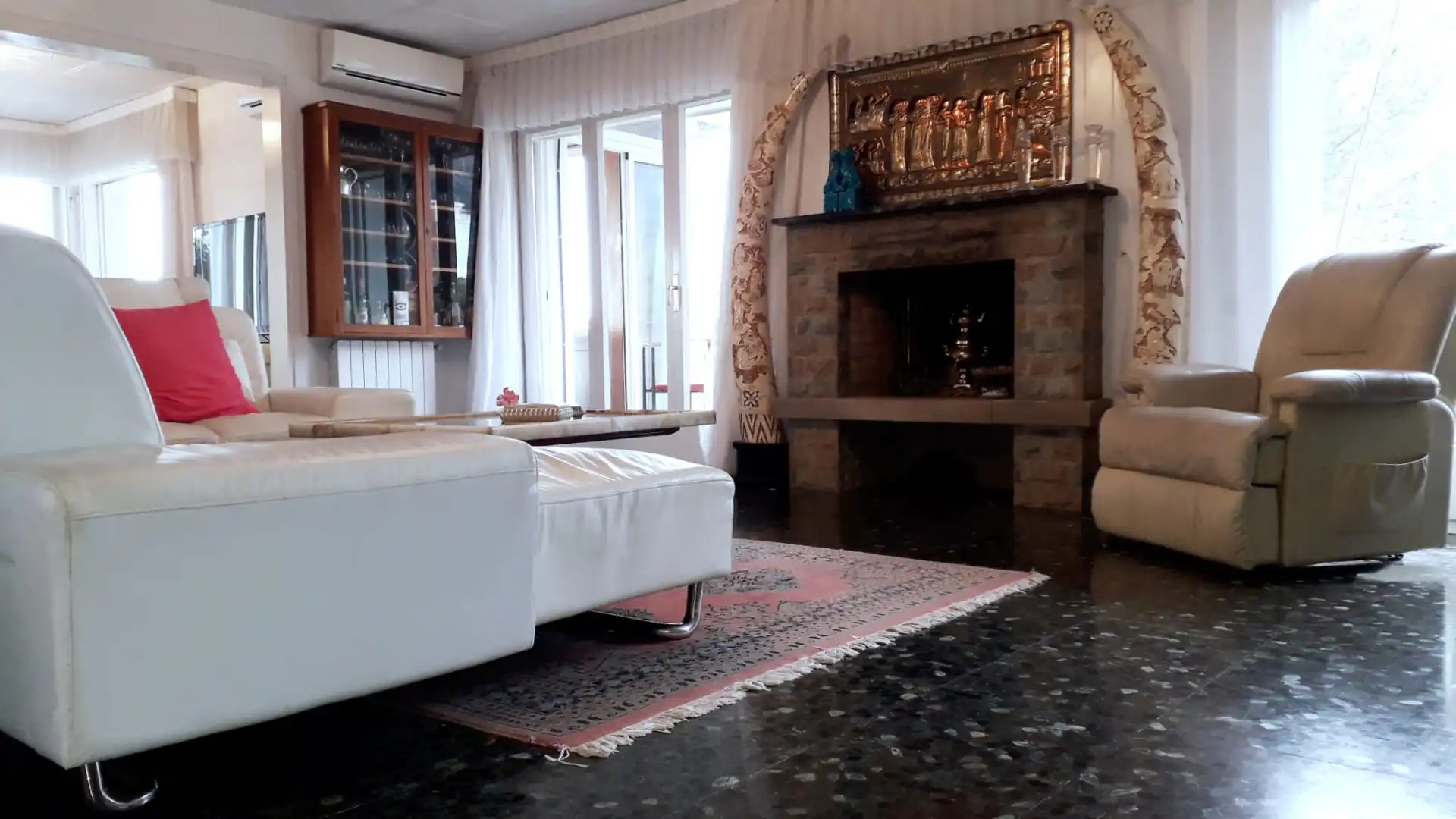 Sala d'estar de Casa o xalet en venda en Castelldefels amb Aire condicionat, Calefacció i Jardí privat
