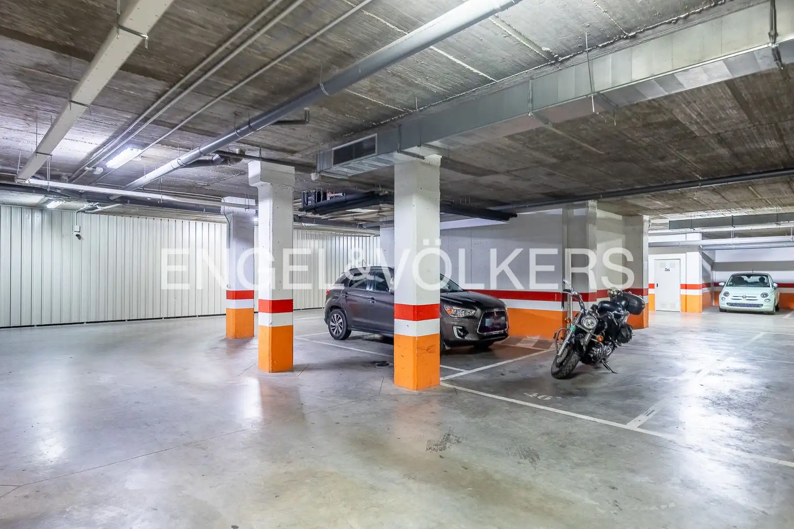 Parking de Piso en venta en Sevilla con Aire acondicionado, Calefacción y Trastero