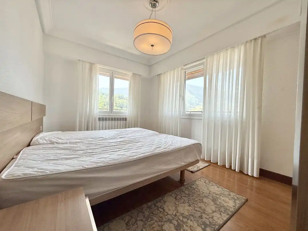 Habitación de Piso en venta en Elgoibar con Calefacción, Terraza y Amueblado