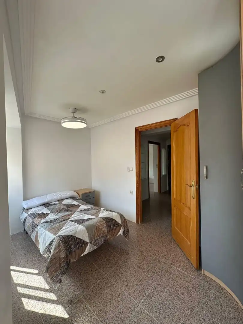 Habitación de Piso de alquiler en Elda con Amueblado