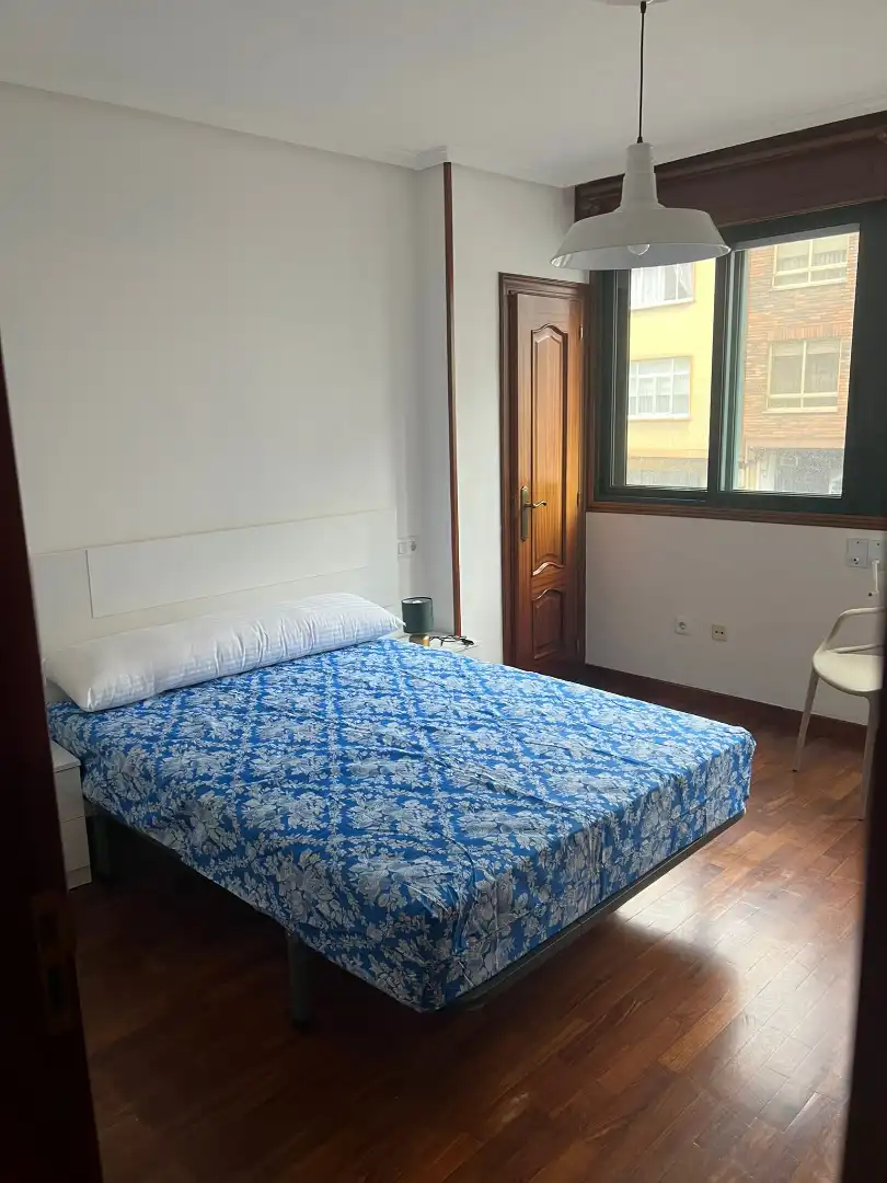 Schlafzimmer von Wohnungen zum Verkauf in Ferrol mit Heizung, Parkett und Abstellraum