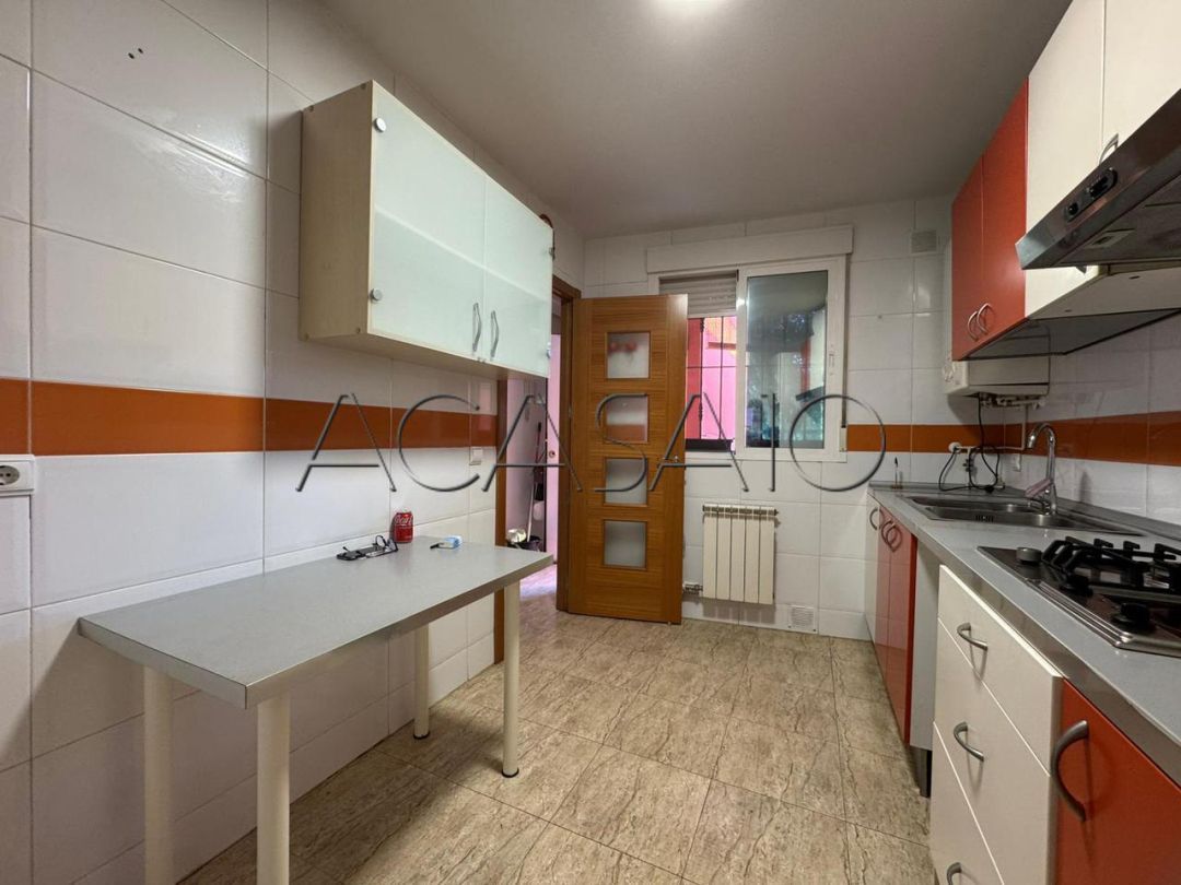 Kitchen of Single-family semi-detached for sale in El Carpio de Tajo  with Air Conditioner and Heating