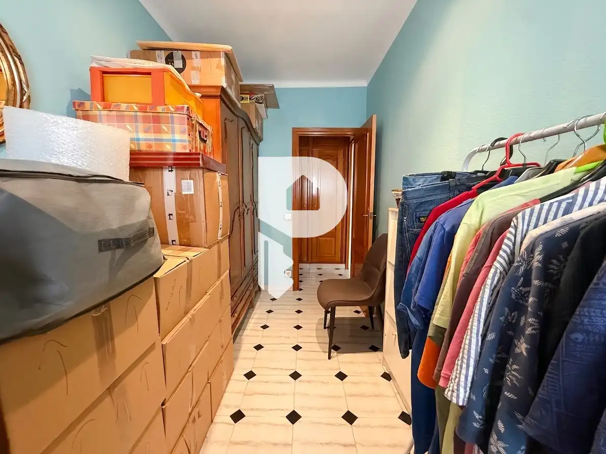 Flat for sale in Sant Vicenç Dels Horts  with Air Conditioner, Heating and Terrace