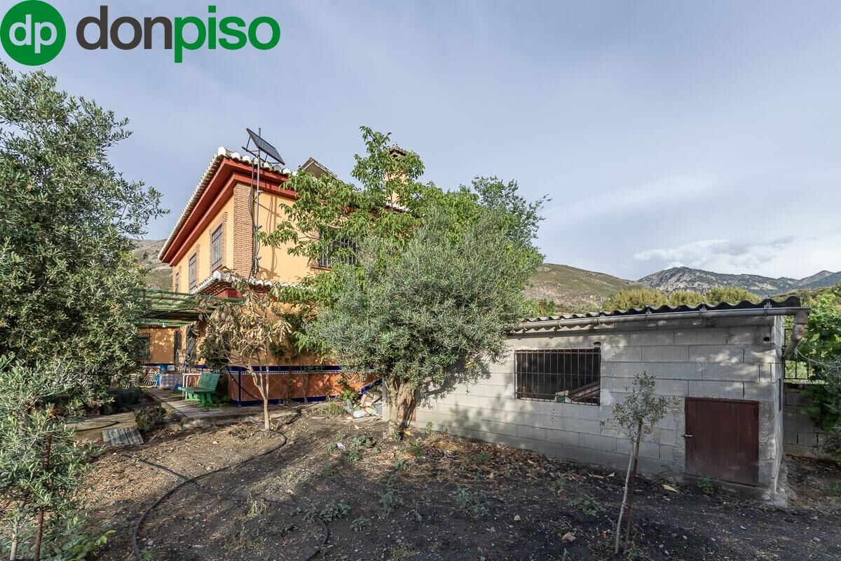 Vista exterior de Finca rústica en venda en Monachil amb Jardí privat i Piscina comunitària