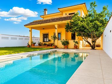 Xalet amb piscina en venda a Núcleo urbano