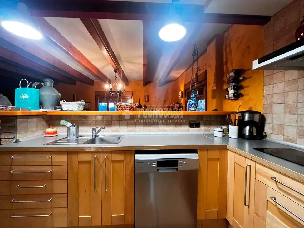 Cocina de Casa adosada en venta en Sobradiel con Calefacción y Jardín privado