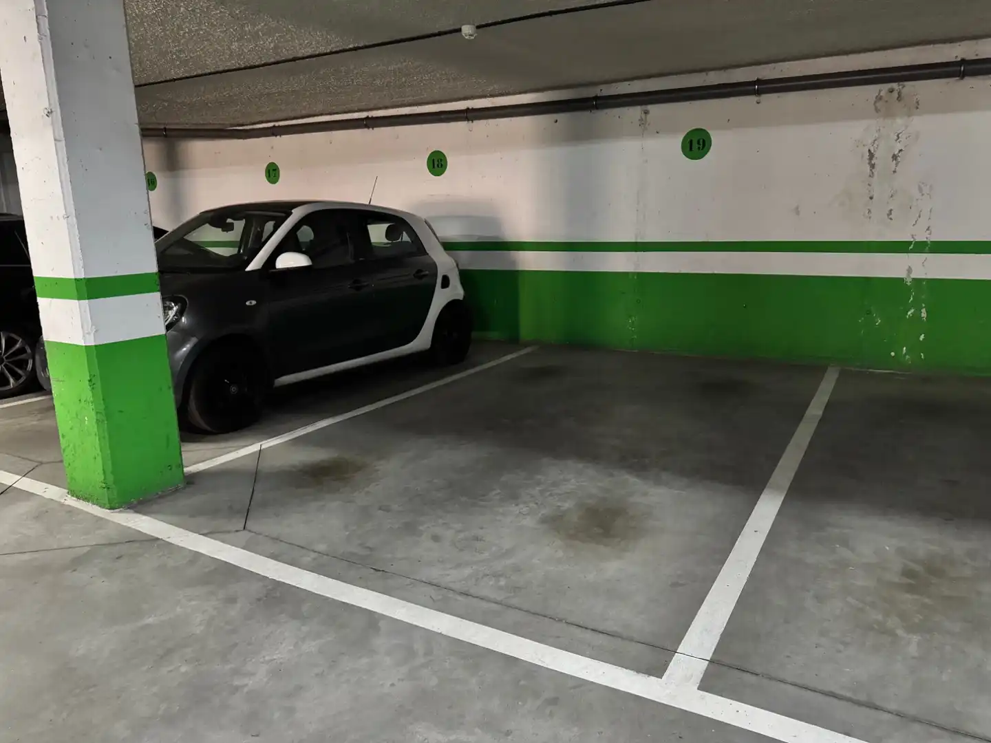 Parking of Garage for rent in Madrid