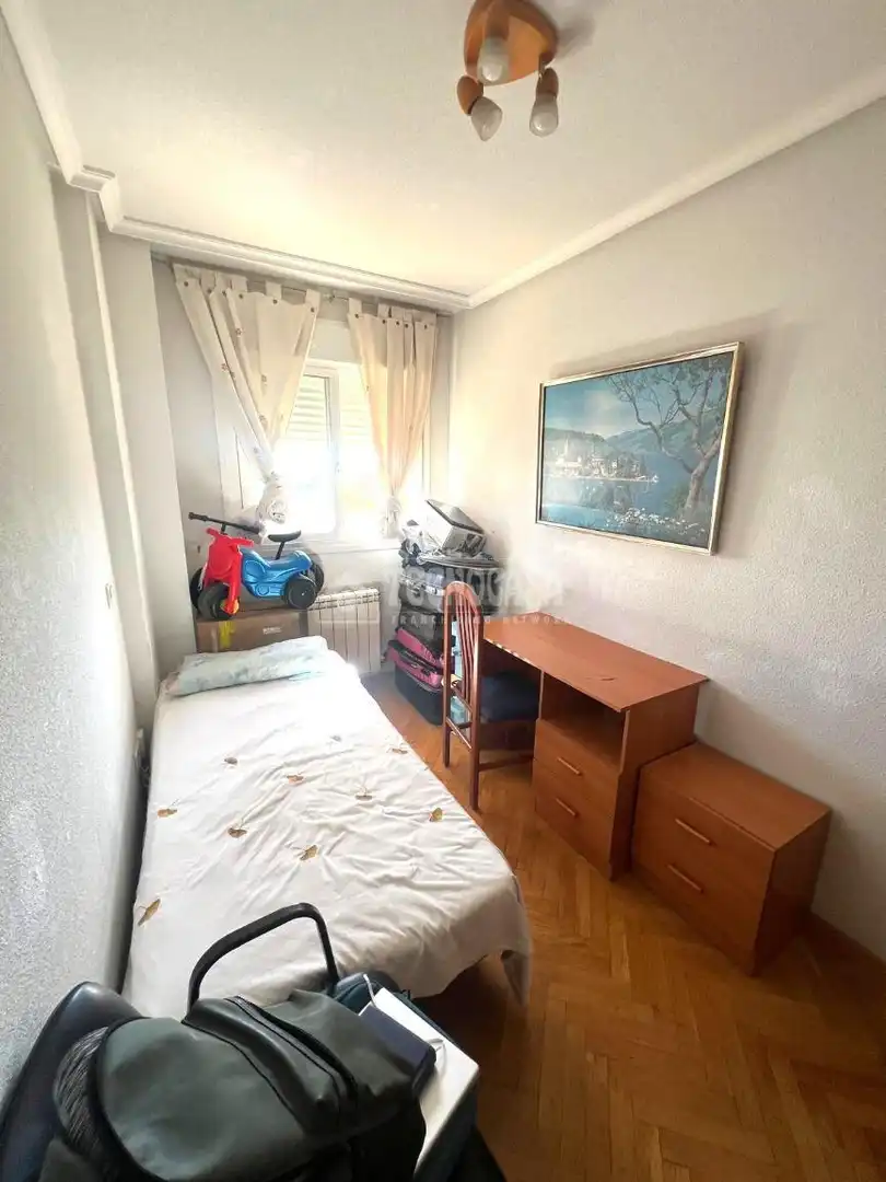Habitación de Piso en venta en Parla con Calefacción, Parquet y Trastero