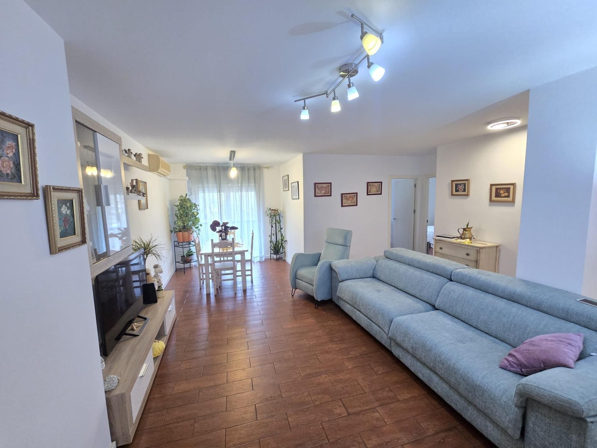 Living room of Flat for sale in  Sevilla Capital  with Terrace