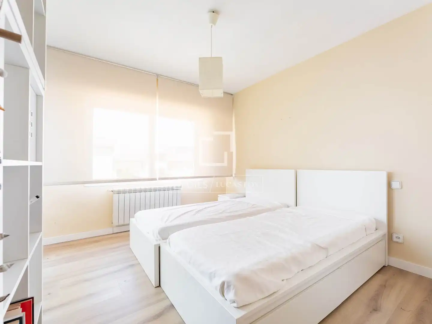 Dormitori de Casa o xalet en venda en Majadahonda amb Aire condicionat, Jardí privat i Terrassa