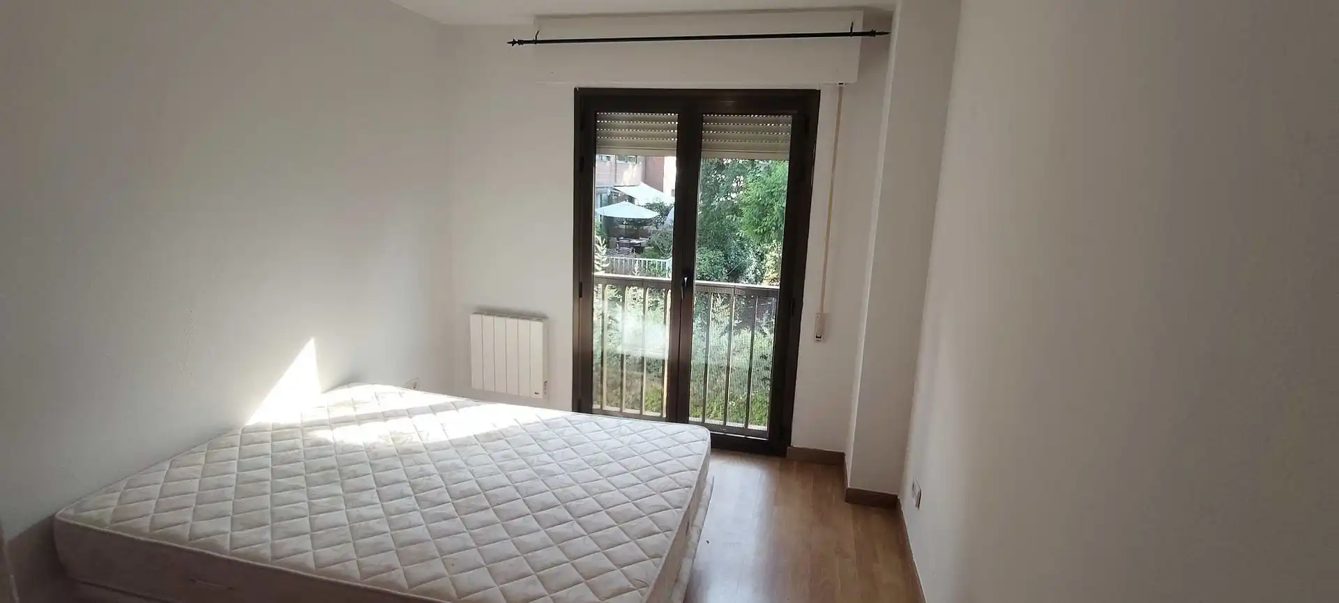 Dormitori de Apartament en venda en Las Rozas de Madrid amb Calefacció i Piscina comunitària