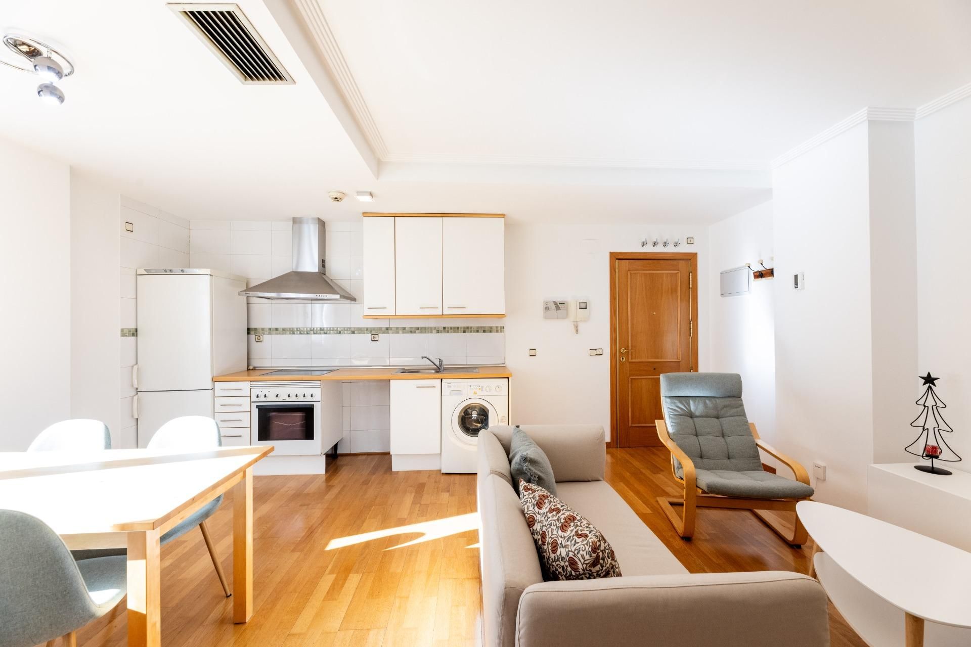 Living room of Study to rent in  Madrid Capital  with Community pool