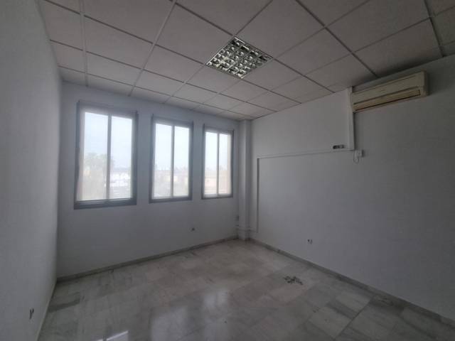 Oficina en Alquiler en Calle Historiador Juan Manzano en Condequinto