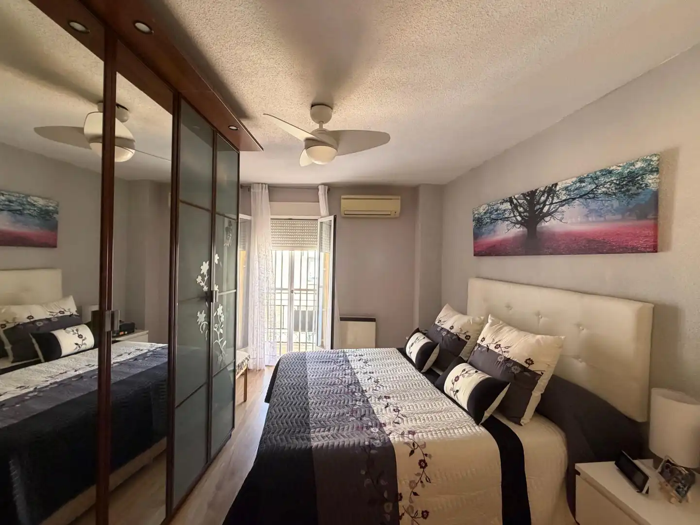 Bedroom of Flat for sale in Madrid  with Air Conditioner, Heating and Terrace