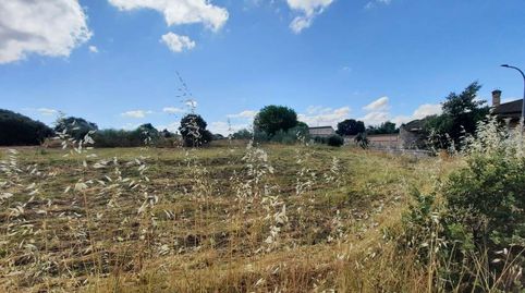 PARCELA DE 1.000M2 EN URBANIZACION CERCA DEL PUEBLO, ESCALONA